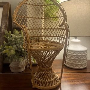 Mini Peacock Chair